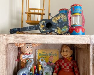 Roy Rogers lanterns, Howdy Doody doll