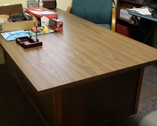 Desk, desk chair