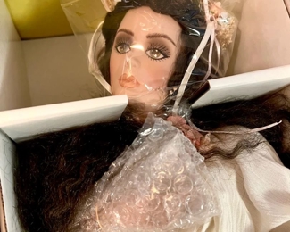 (4) Dolls Incl Seymour Mann
