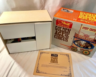 Steiff Golden Age Of The Circus Bears New In Box
