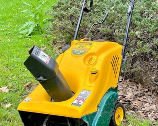 Yard Man 31AE285-401 Snow Blower
