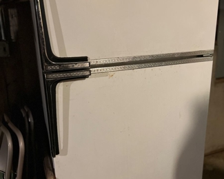 Amana refrigerator/freezer