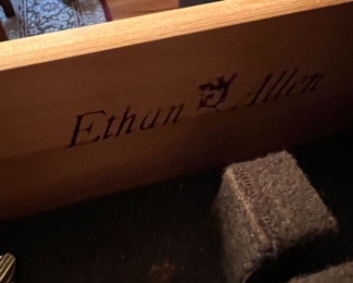 Ethan Allen hutch