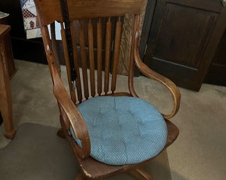 Wooden office chair (swivel); no wheels