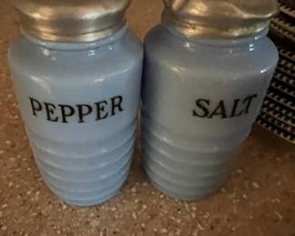 vintage salt/pepper