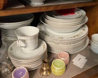 Fine China Natalie 3904 dinnerware vintage Japan floral