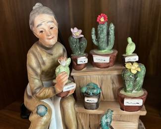 Vintage Lefton figurine