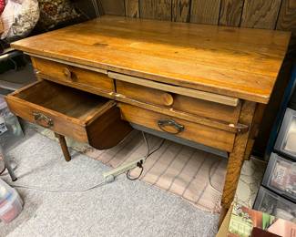 Antique Primitive Wooden Possum Belly work table