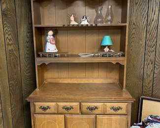 Small hutch
