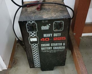 Sears Heavy Duty Engine Starter & Battery Charger - 40-225
