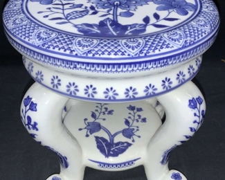 FORMALITES Doucai Asian Porcelain Plant Stand
