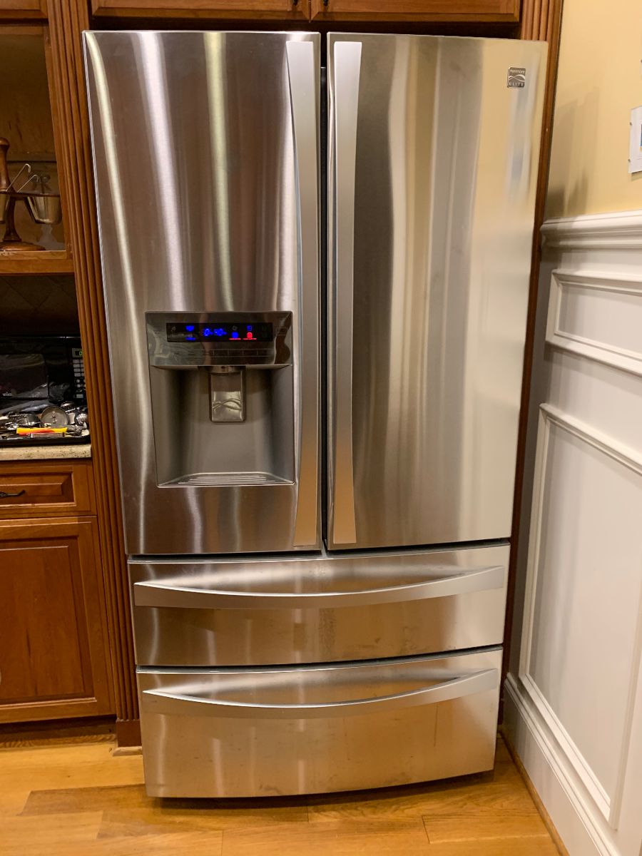 *50 Off Sunday Blue Moon Estate Sale in... starts on 10/21/2023