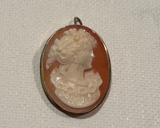 Gold cameo