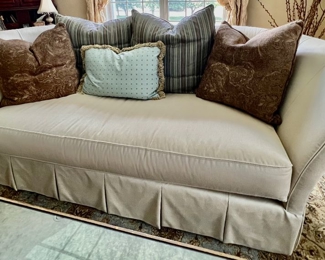 92. Henredon Single Cushion Sofa w/ Pillows (97" x 48" x 36")