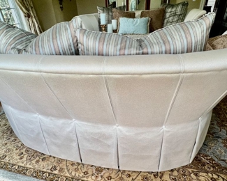 93. Henredon Single Cushion Sofa w/ Pillows (97" x 48" x 36")