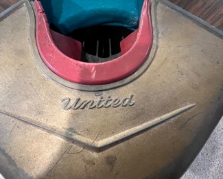 238. Vintage United Pool Table (can be coin operated) (52" x 93" x 32")