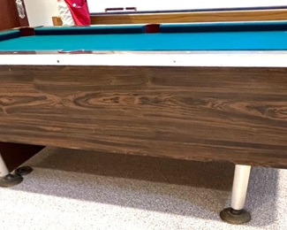 238. Vintage United Pool Table (can be coin operated) (52" x 93" x 32")