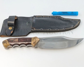 BOWIE KNIFE W/ SHEATH NICE HEAVY KNIFE, 