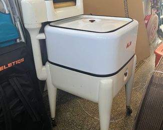 Vintage washing machine used as party cooler