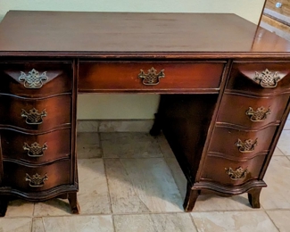 Chippendale Style 9 Serpentine Drawers Desk