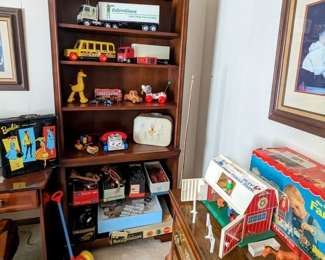 Vintage Toys, Bookcase