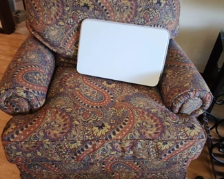 Paisley accent chair