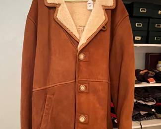 Men’s shearling coat. 