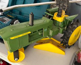 John Deere 4010 Cast Iron Tractor Lawn Sprinkler