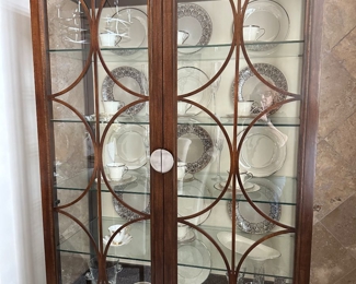 This is absolutely gorgeous vintage hutch!