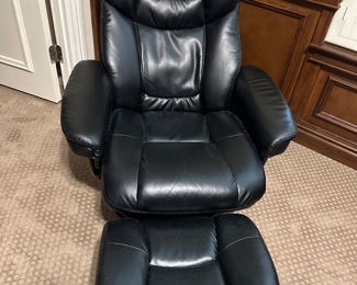 Very comfortable leather chair and ottoman