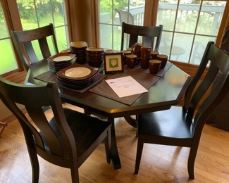 Kitchen Set from Whitakers in Hudson