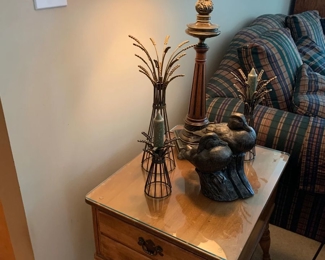 Living Room Side Table, Two Lamps, Decor