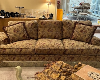 Massoud couch, excellent condition