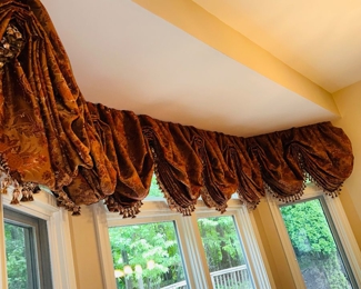 $150 PER WINDOW
WINDOW TREATMENTS- CURTAINS 