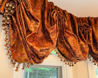 $150 PER WINDOW
WINDOW TREATMENTS- CURTAINS 