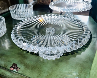 $20-$45
CRYSTAL VASES / BOWLS AND CAKE-STAND