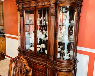 $300
UNIVERSAL FURNITURE LIGHTED CHINA CABINET 

75”W x 19”D x 90”H