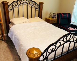 $50
QUEEN SIZE WOOD AND METAL BED FRAME ( HEADBOARD AND FOOTBOARD WITH SIDE RAILS) 
69”W x 94”L x 61”H