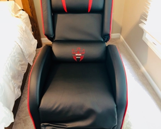 $90
S-RACER GAMING CHAIR