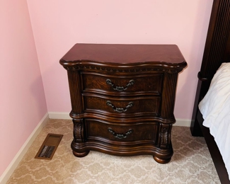 $300
ORNATE DARK BROWN QUEEN SIZE BEDROOM SET
DRESSER WITH MIRROR 
69”L x 18.5”D x 38”H 
MIRROR 49”H
QUEEN BED FRAME 92”L x 66”W x 74”H 
TWO NIGHTSTANDS 30”W x 17”D x 30”H
