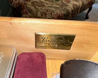 $750
LEXINGTON FURNITURE KING SIZE BEDROOM SET
LONG HIGH DRESSER 
70”L x 20”D x 40”H 
MIRROR 46”H x 52.5”W 
KING SIDE BED-FRAME
91”L x 85”W x 76”H
TWO NIGHTSTANDS
38”L x 20”D x 28”H 