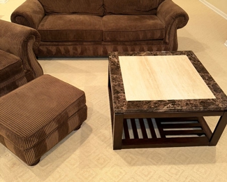 $40
COFFEE TABLE
36”W x 36”L x 18.5”H