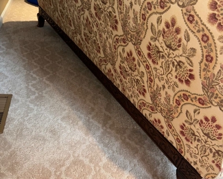 $400
THOMASVILLE FRENCH STYLE WOODEN FRAME FLORAL SOFA 
87”W x 49”W x 38”H 