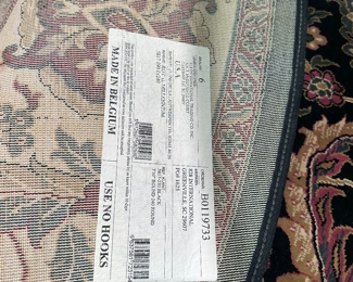 $150
ROUND AREA RUG
7’10” DIAMETER 