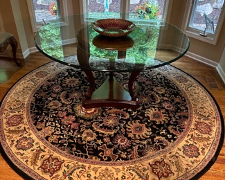 $150
ROUND AREA RUG
7’10” DIAMETER 