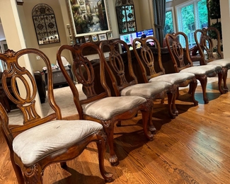 $400
ROUND GLASS TABLE WITH WOOD PEDESTAL AND CHAIRS 
TABLE 54”DIA x 30”H
CHAIR 24”W x 23”D x 43”H