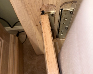 $750
LEXINGTON FURNITURE KING SIZE BEDROOM SET
LONG HIGH DRESSER 
70”L x 20”D x 40”H 
MIRROR 46”H x 52.5”W 
KING SIDE BED-FRAME
91”L x 85”W x 76”H
TWO NIGHTSTANDS
38”L x 20”D x 28”H 