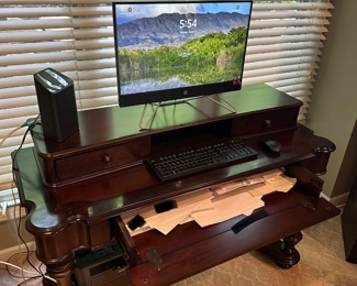 $150
OUTLOOK INTERNATIONAL, LTD WOODEN DESK
49”L x 20”D x 30”H 