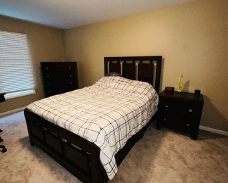 $600
DARK BROWN MODERN 
QUEEN SIZE BEDROOM SET 
TALL DRESSER 38”W x 19”D x 54”H 
DRESSER WITH MIRROR 66”L x 19”D x 36”H 
MIRROR MEASURES 44”H
NIGHTSTAND 28”W x 19”D x 30
QUEEN BED 62.5”W x 86”L x 59”H