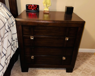 $600
DARK BROWN MODERN 
QUEEN SIZE BEDROOM SET 
TALL DRESSER 38”W x 19”D x 54”H 
DRESSER WITH MIRROR 66”L x 19”D x 36”H 
MIRROR MEASURES 44”H
NIGHTSTAND 28”W x 19”D x 30
QUEEN BED 62.5”W x 86”L x 59”H